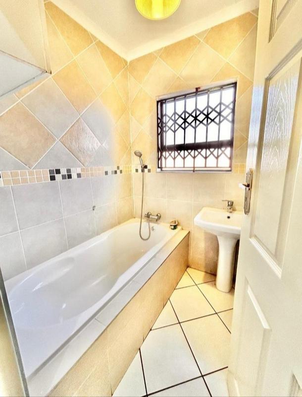 4 Bedroom Property for Sale in Welgedacht Gauteng