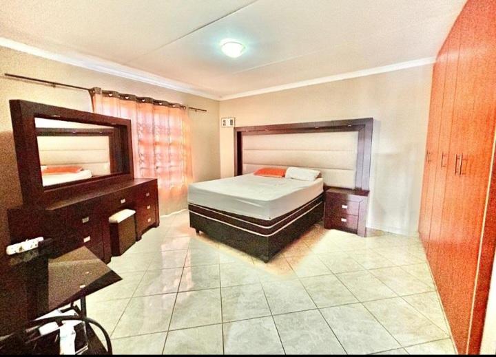 4 Bedroom Property for Sale in Welgedacht Gauteng