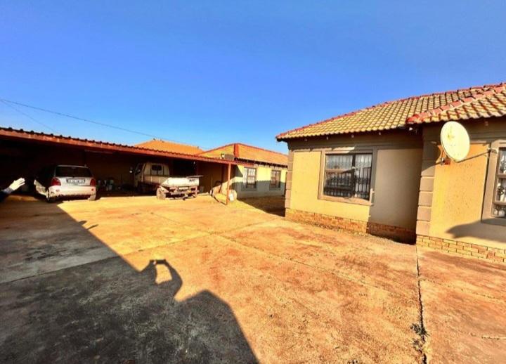 4 Bedroom Property for Sale in Welgedacht Gauteng