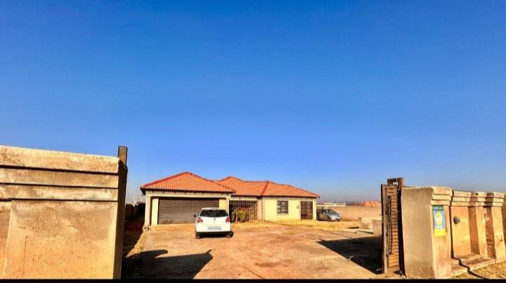 4 Bedroom Property for Sale in Welgedacht Gauteng