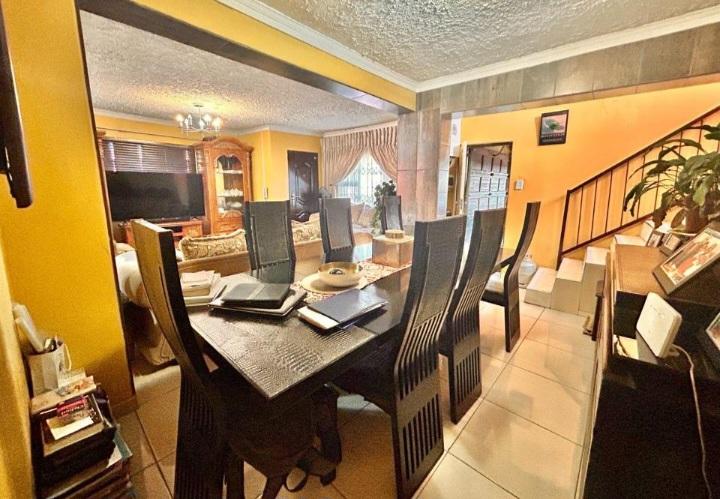 4 Bedroom Property for Sale in Blue Hills Gauteng
