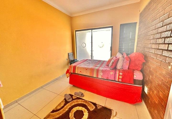 4 Bedroom Property for Sale in Blue Hills Gauteng