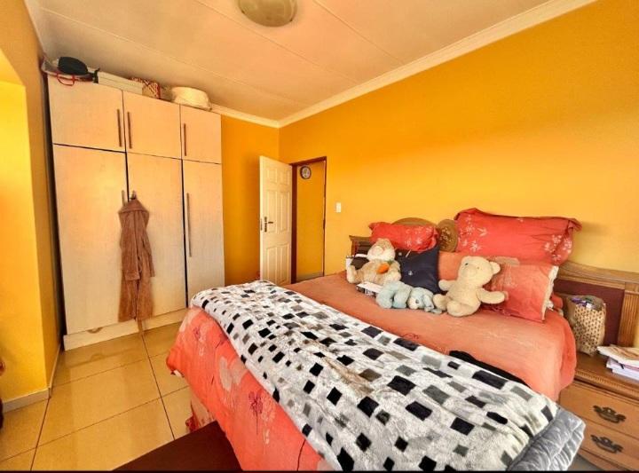 4 Bedroom Property for Sale in Blue Hills Gauteng