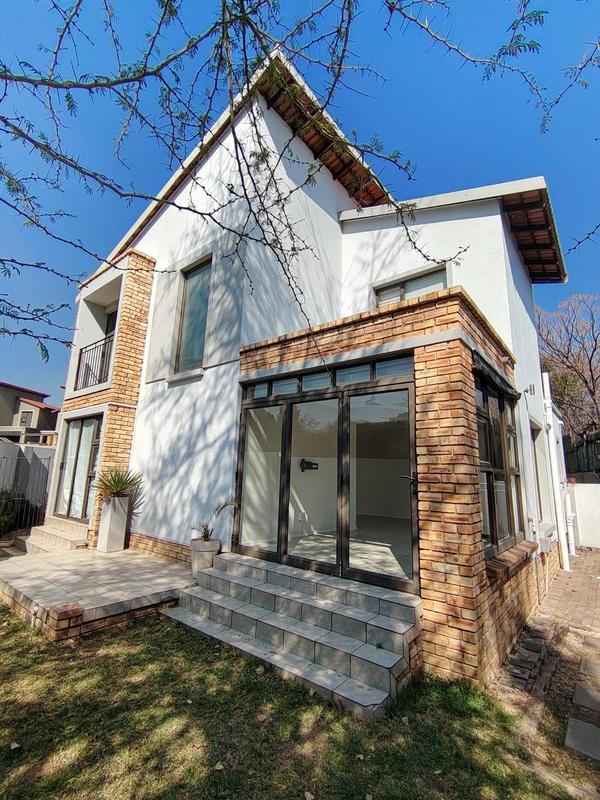 To Let 2 Bedroom Property for Rent in Fourways Gauteng