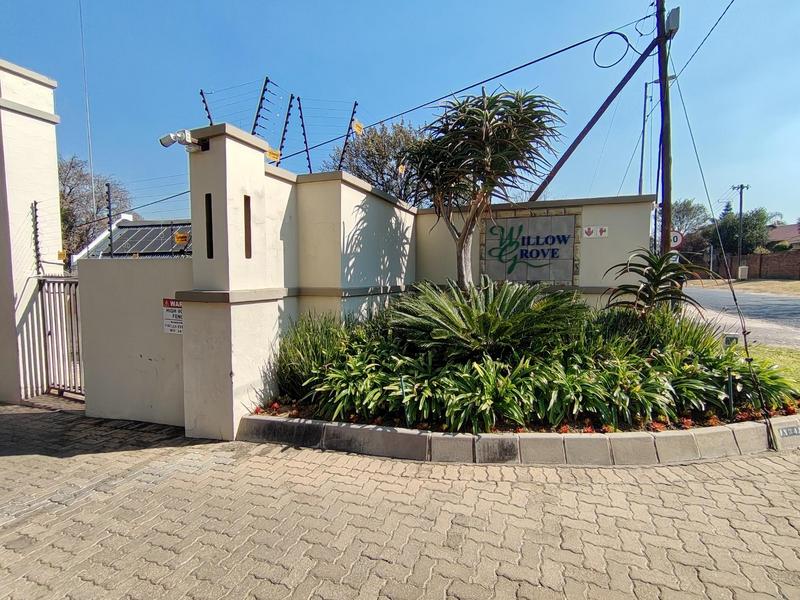 To Let 2 Bedroom Property for Rent in Fourways Gauteng