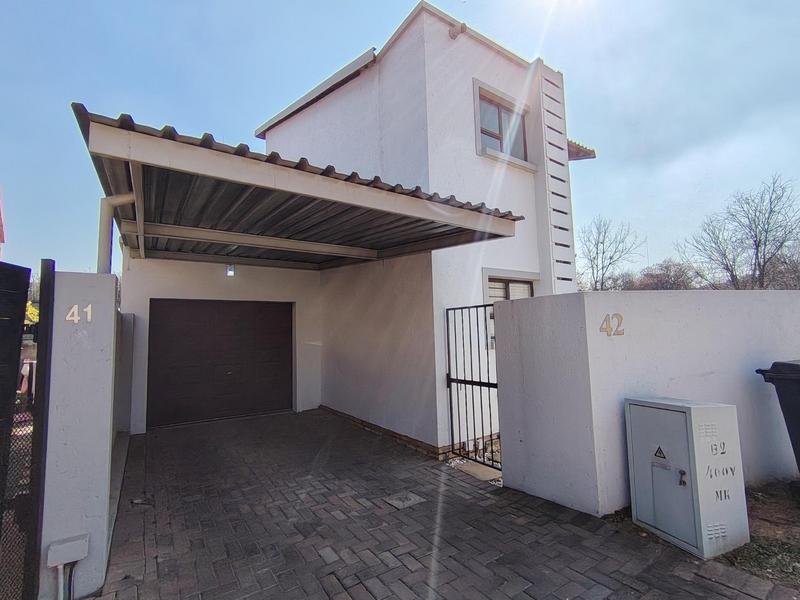 To Let 2 Bedroom Property for Rent in Fourways Gauteng