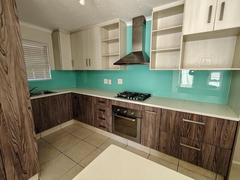 To Let 2 Bedroom Property for Rent in Fourways Gauteng