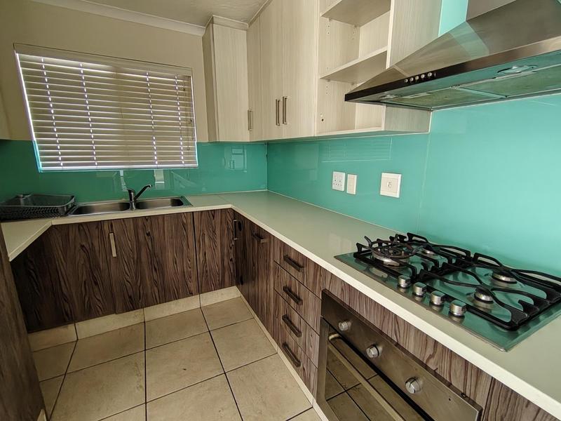To Let 2 Bedroom Property for Rent in Fourways Gauteng