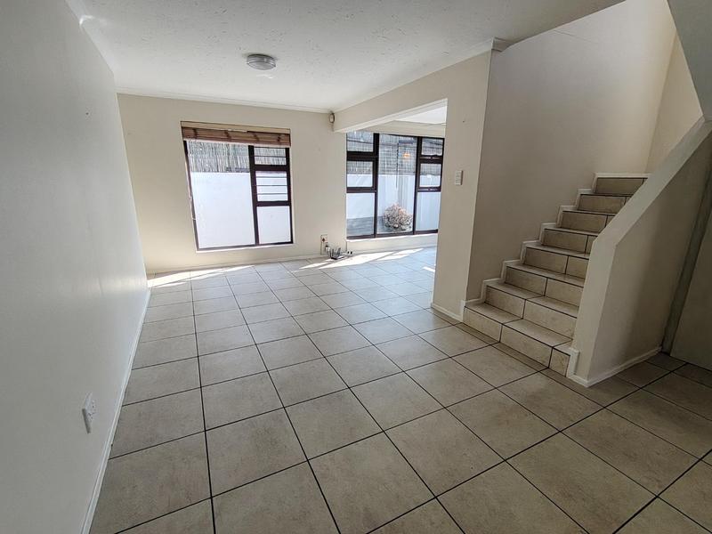 To Let 2 Bedroom Property for Rent in Fourways Gauteng
