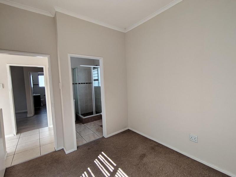 To Let 2 Bedroom Property for Rent in Fourways Gauteng