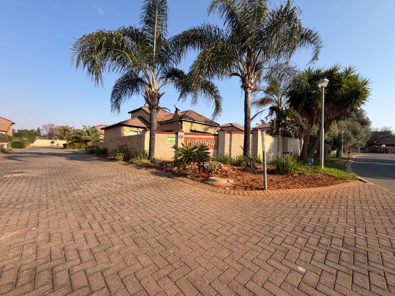 2 Bedroom Property for Sale in Heuwelsig Estate Gauteng