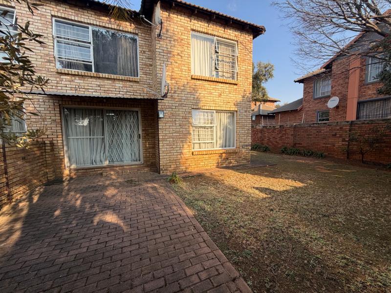 2 Bedroom Property for Sale in Heuwelsig Estate Gauteng