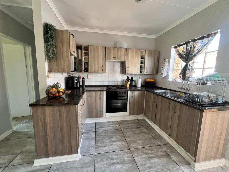 To Let 2 Bedroom Property for Rent in Sunair Park Gauteng