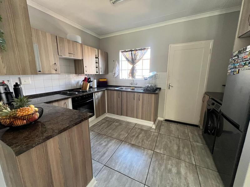 To Let 2 Bedroom Property for Rent in Sunair Park Gauteng