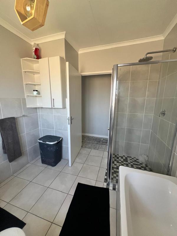 To Let 2 Bedroom Property for Rent in Sunair Park Gauteng