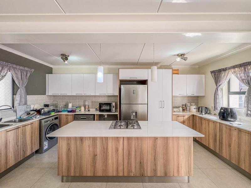 To Let 2 Bedroom Property for Rent in Modderfontein Gauteng