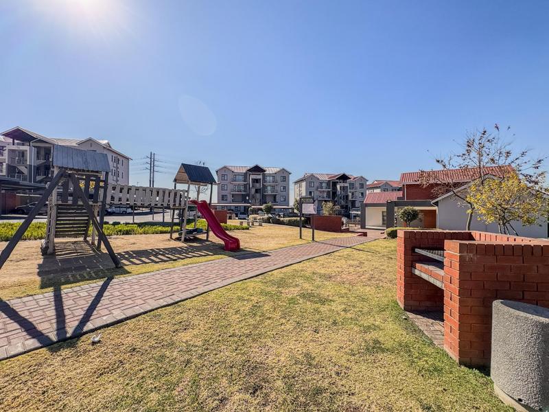To Let 2 Bedroom Property for Rent in Modderfontein Gauteng