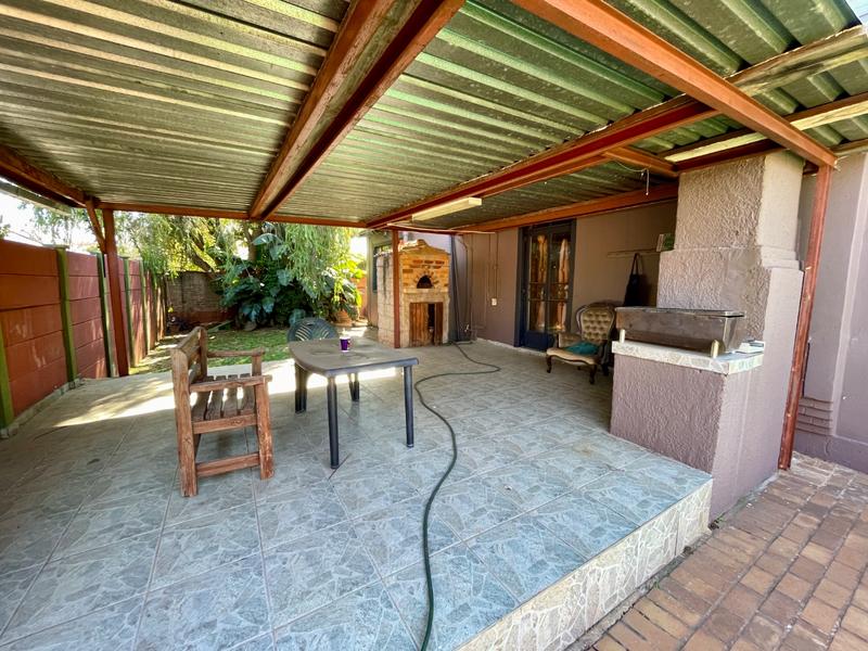 5 Bedroom Property for Sale in Krugersdorp North Gauteng