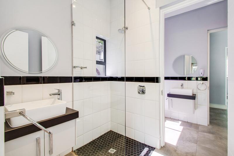 To Let 4 Bedroom Property for Rent in Helderfontein Estate Gauteng
