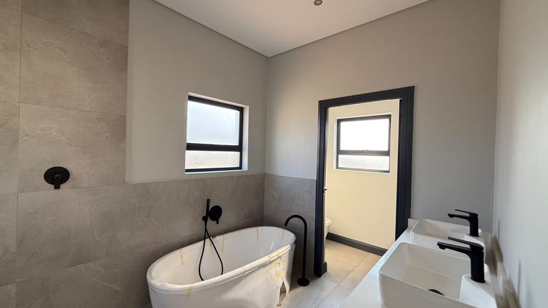 4 Bedroom Property for Sale in Fountainbrook Estate Gauteng
