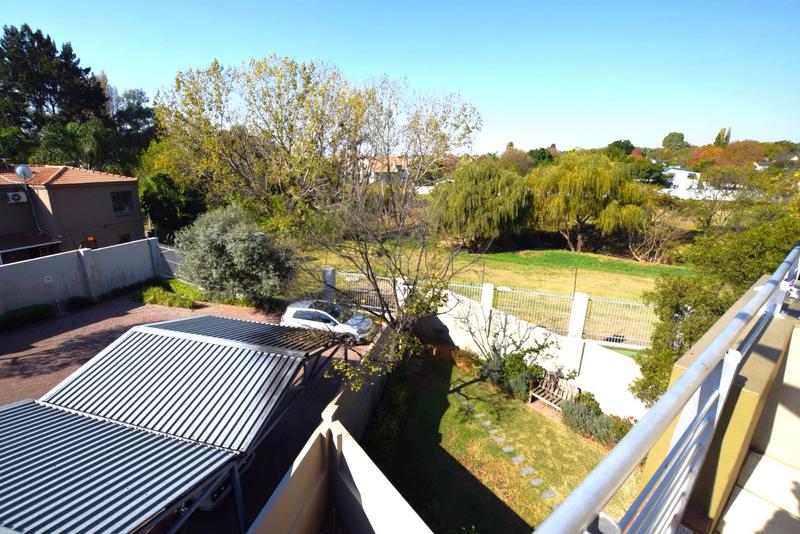 1 Bedroom Property for Sale in Paulshof Gauteng