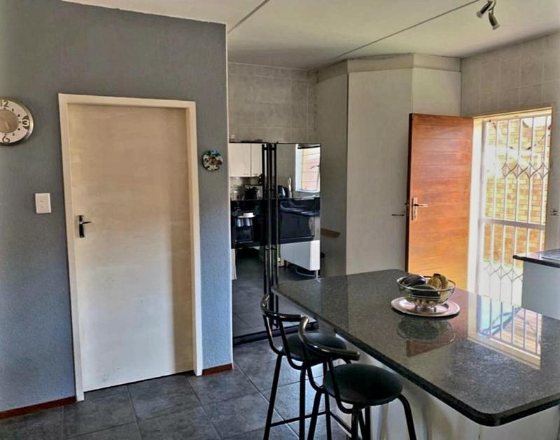To Let 3 Bedroom Property for Rent in Kyalami Hills Gauteng