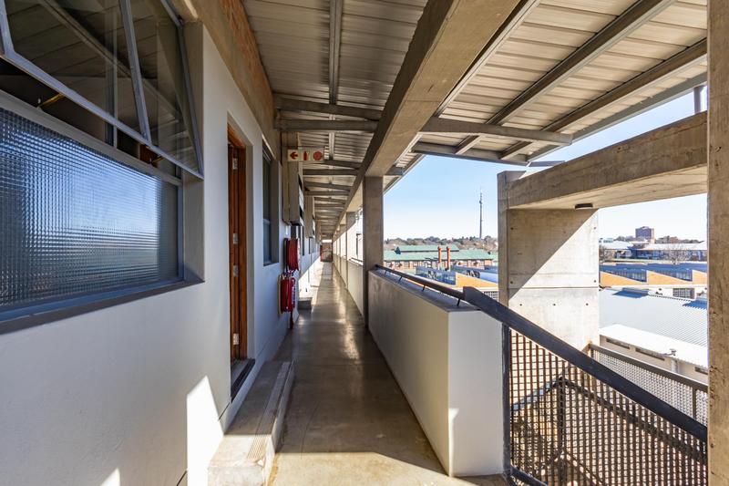 To Let 2 Bedroom Property for Rent in Braamfontein Gauteng