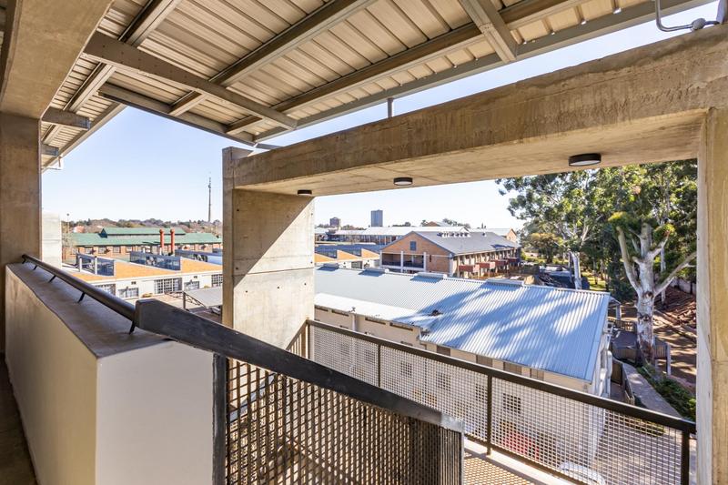 To Let 2 Bedroom Property for Rent in Braamfontein Gauteng