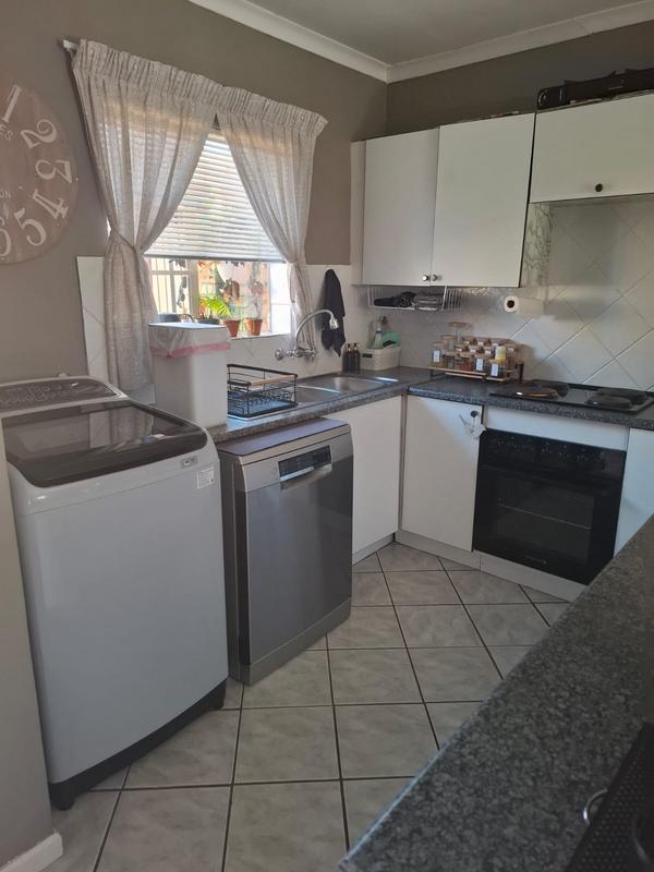 To Let 2 Bedroom Property for Rent in Rooihuiskraal North Gauteng
