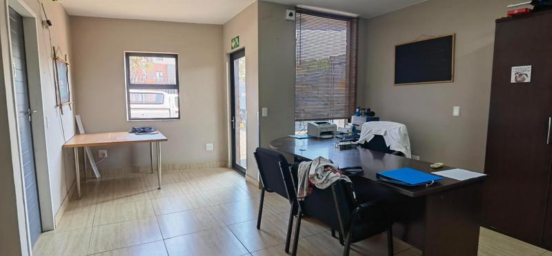 To Let Commercial Property for Rent in N4 Gateway Industrial Park Gauteng