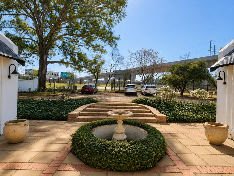 Commercial Property for Sale in Die Hoewes Gauteng