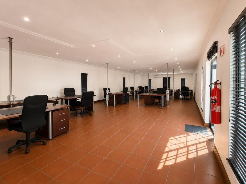 Commercial Property for Sale in Die Hoewes Gauteng