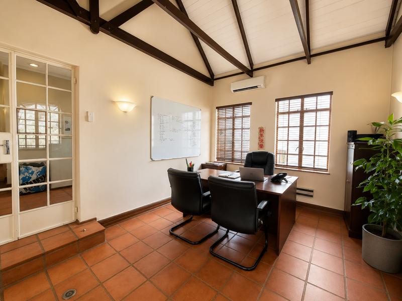 Commercial Property for Sale in Die Hoewes Gauteng