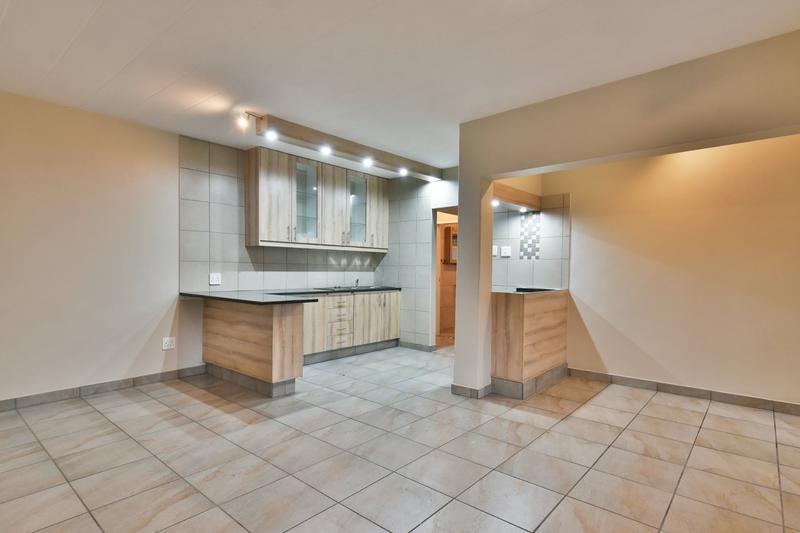1 Bedroom Property for Sale in New Redruth Gauteng