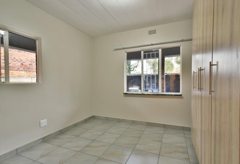 1 Bedroom Property for Sale in New Redruth Gauteng