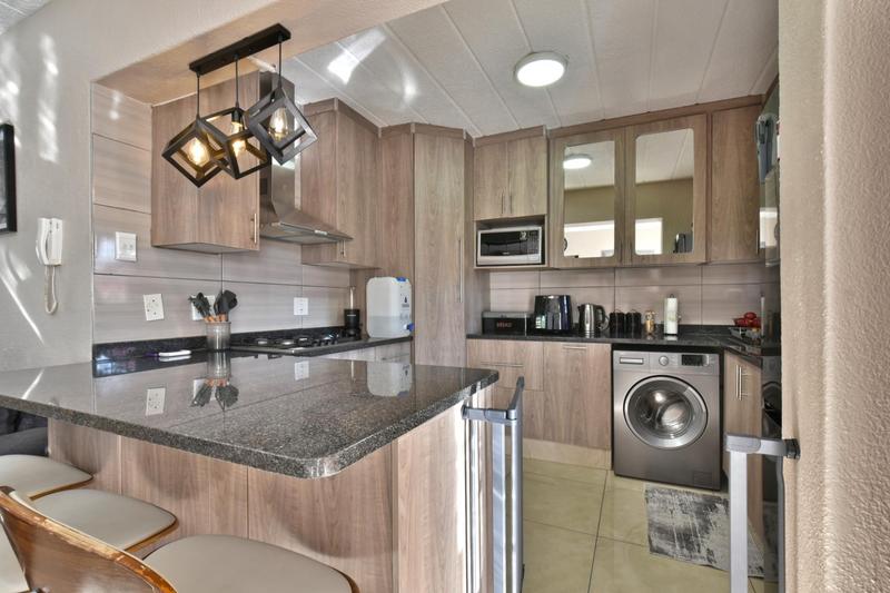 2 Bedroom Property for Sale in Bassonia Gauteng