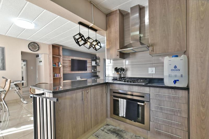 2 Bedroom Property for Sale in Bassonia Gauteng