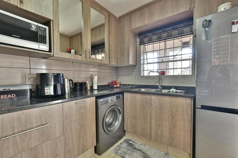 2 Bedroom Property for Sale in Bassonia Gauteng
