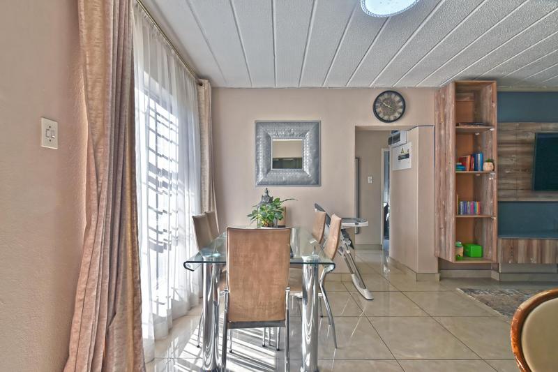 2 Bedroom Property for Sale in Bassonia Gauteng