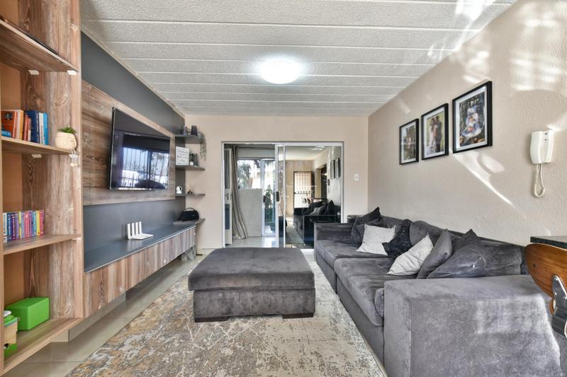 2 Bedroom Property for Sale in Bassonia Gauteng