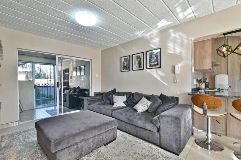 2 Bedroom Property for Sale in Bassonia Gauteng