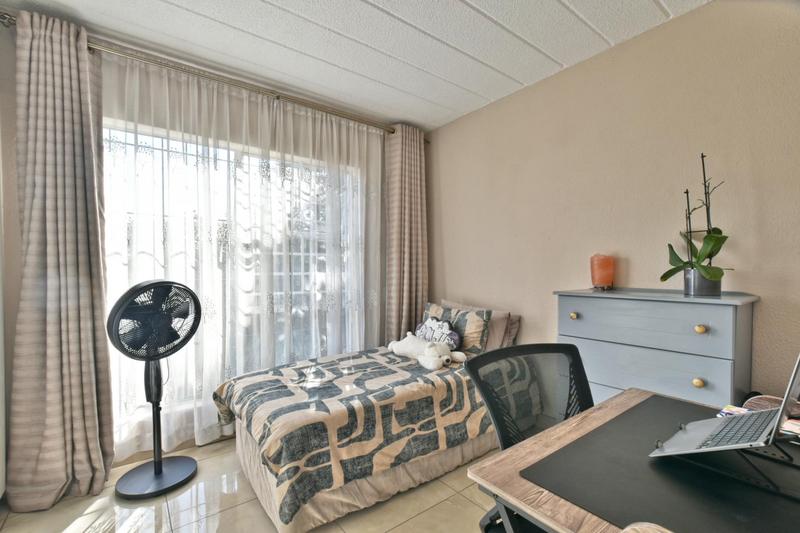 2 Bedroom Property for Sale in Bassonia Gauteng