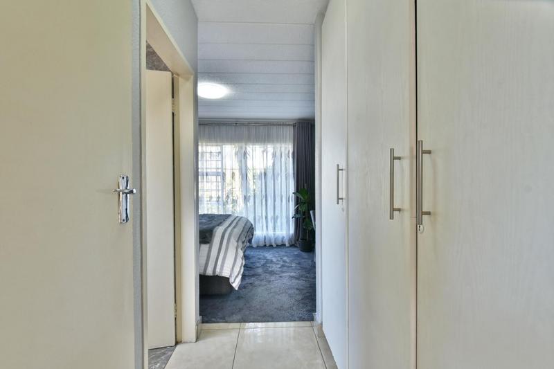 2 Bedroom Property for Sale in Bassonia Gauteng