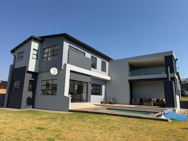 5 Bedroom Property for Sale in Fountainbrook Estate Gauteng