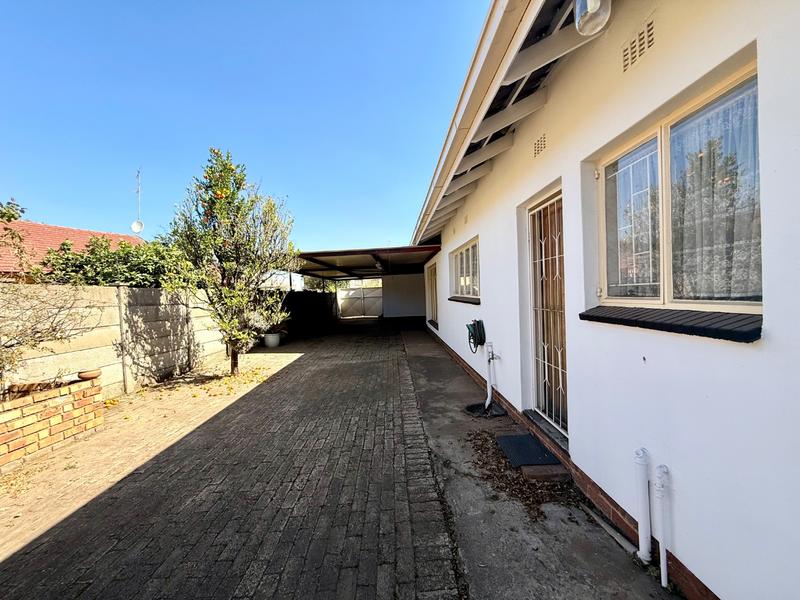 3 Bedroom Property for Sale in Flora Gardens Gauteng