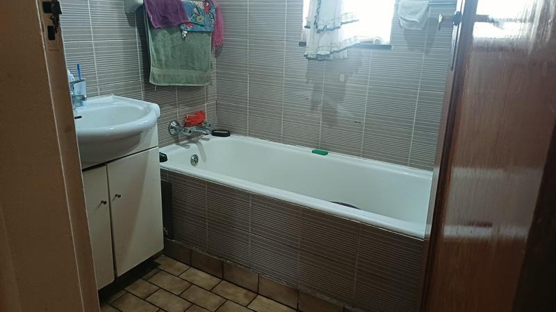 To Let 3 Bedroom Property for Rent in Wychwood Gauteng