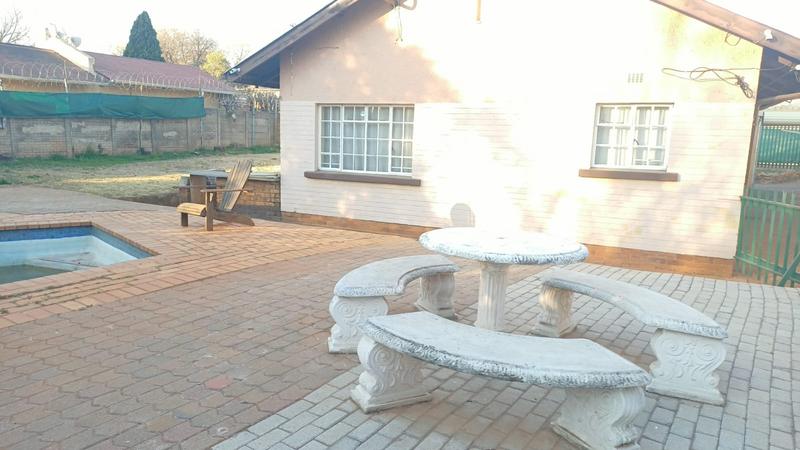 To Let 3 Bedroom Property for Rent in Wychwood Gauteng