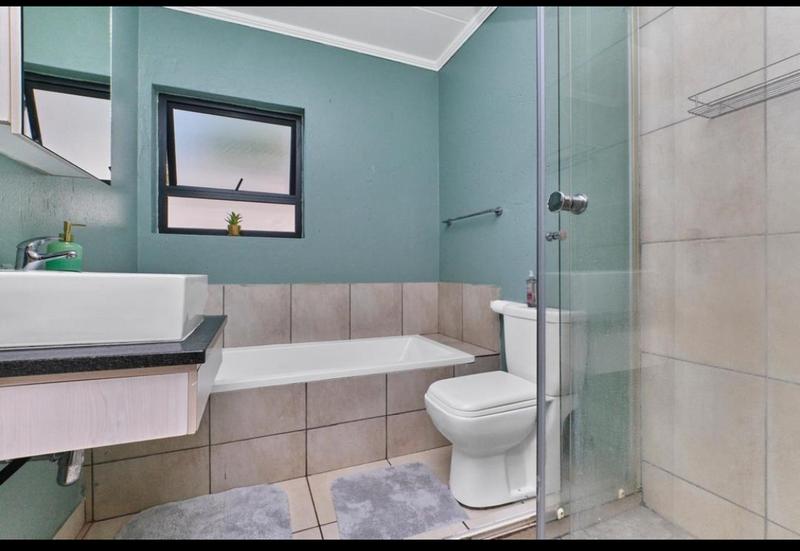 3 Bedroom Property for Sale in Lonehill Gauteng