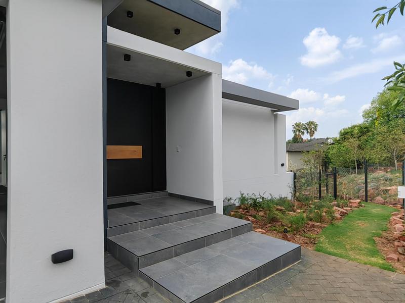 To Let 4 Bedroom Property for Rent in Waterkloof Heights Gauteng
