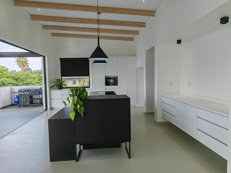 To Let 4 Bedroom Property for Rent in Waterkloof Heights Gauteng